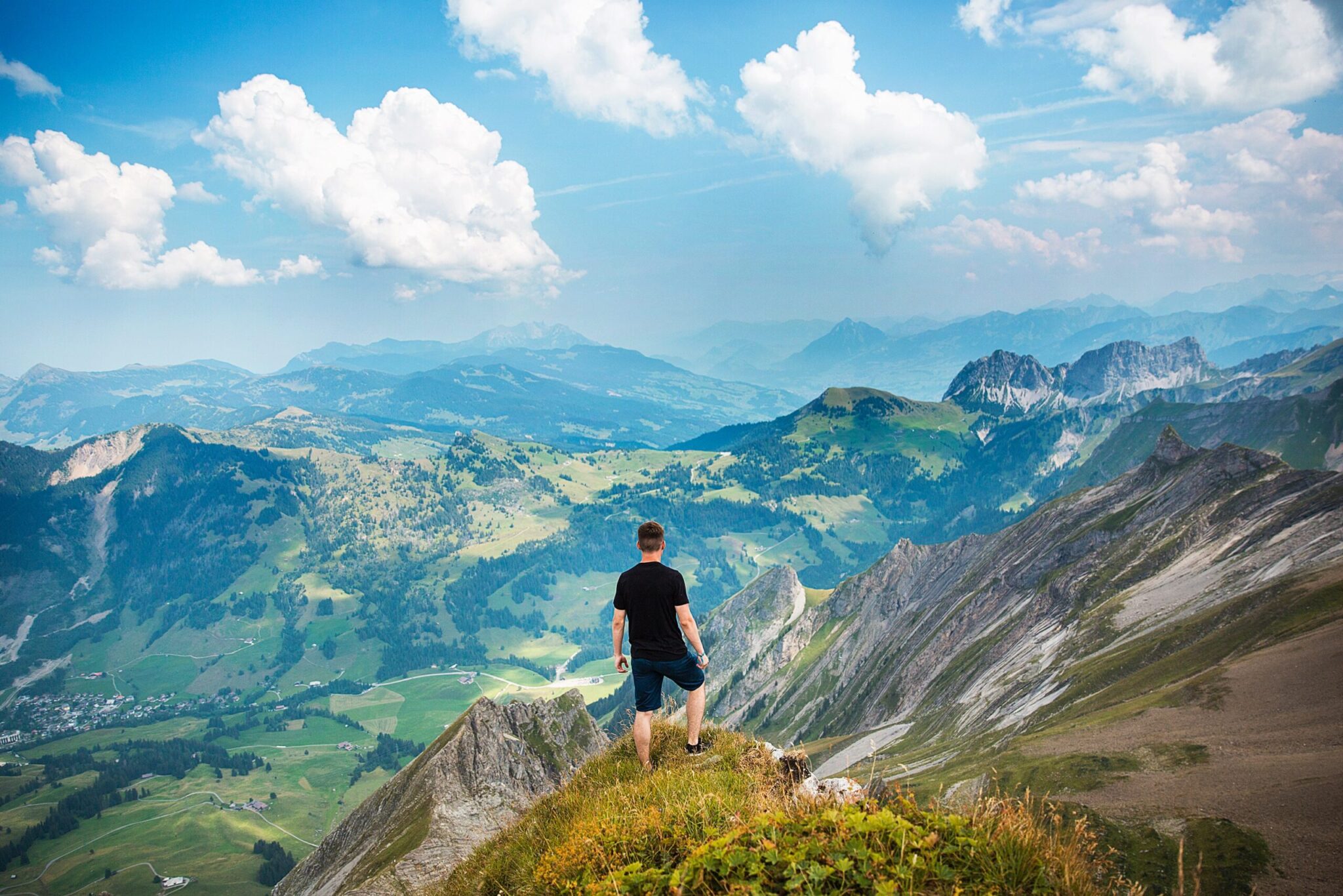 HIKING IN THE SWISS ALPS  MOST SCENIC HIKE EVER 