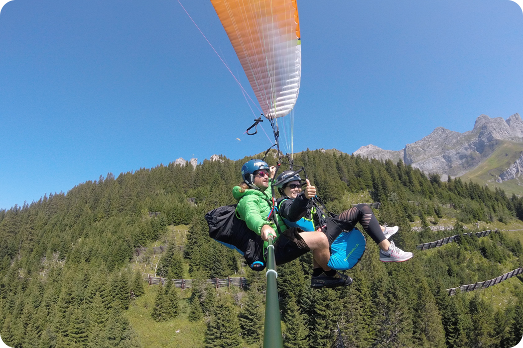 Paragliding tandem with a pilot Barcelona - flywithxirli.com