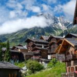 Hiking In Switzerland: 5 Reasons Why Swiss Alps Should Be Your Next Summer Destination