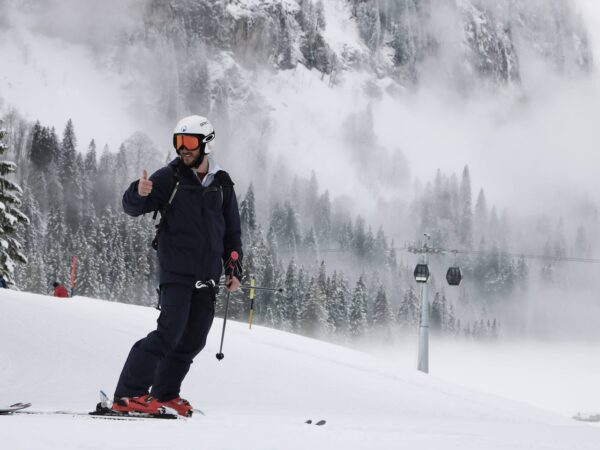 ski in switzerland winter